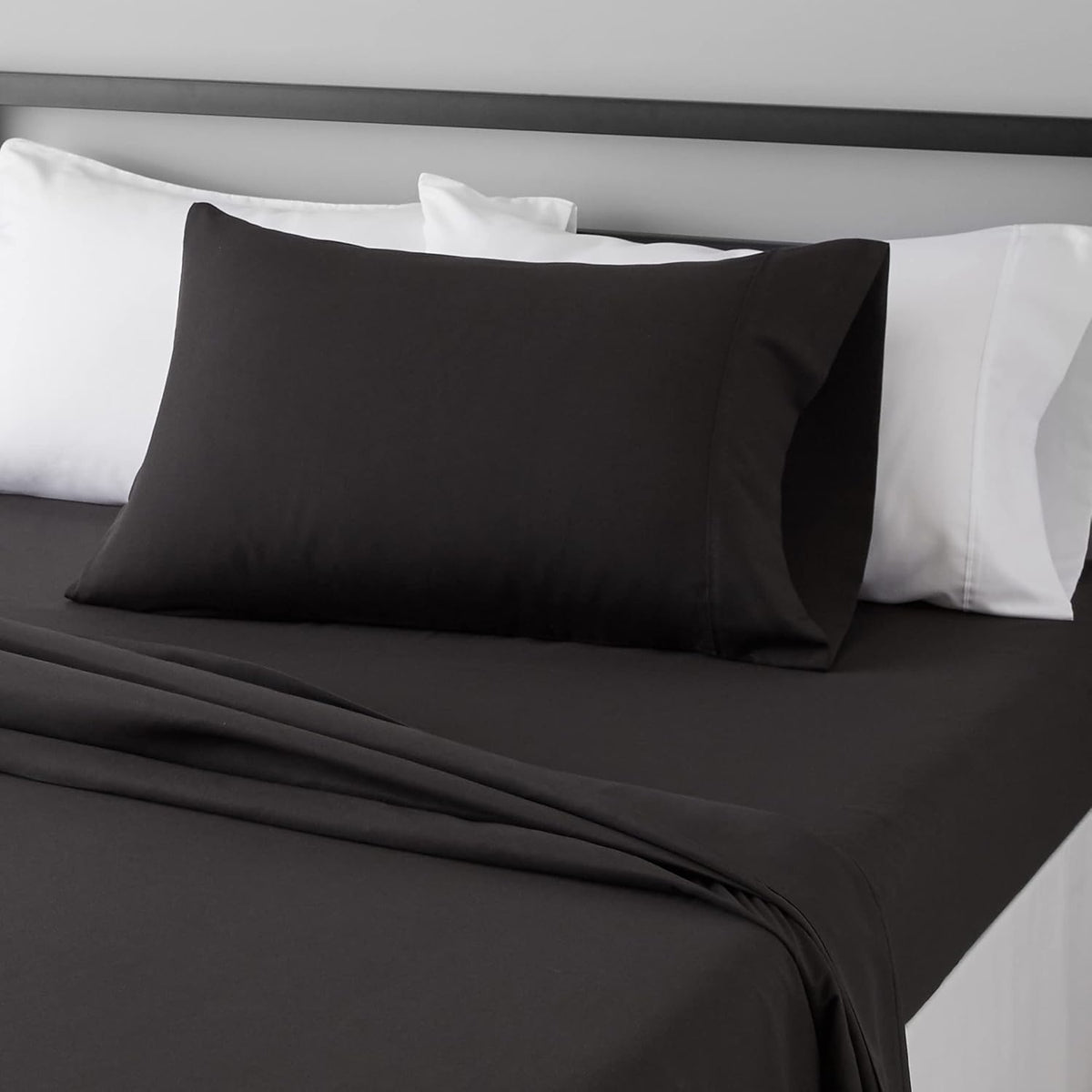 Amazon Basics Lightweight Super Soft Breathable Wrinkle-Resistant Microfiber 4-Piece Bed Sheet Set with 14-Inch Deep Pockets, Queen, Bright White, Solid