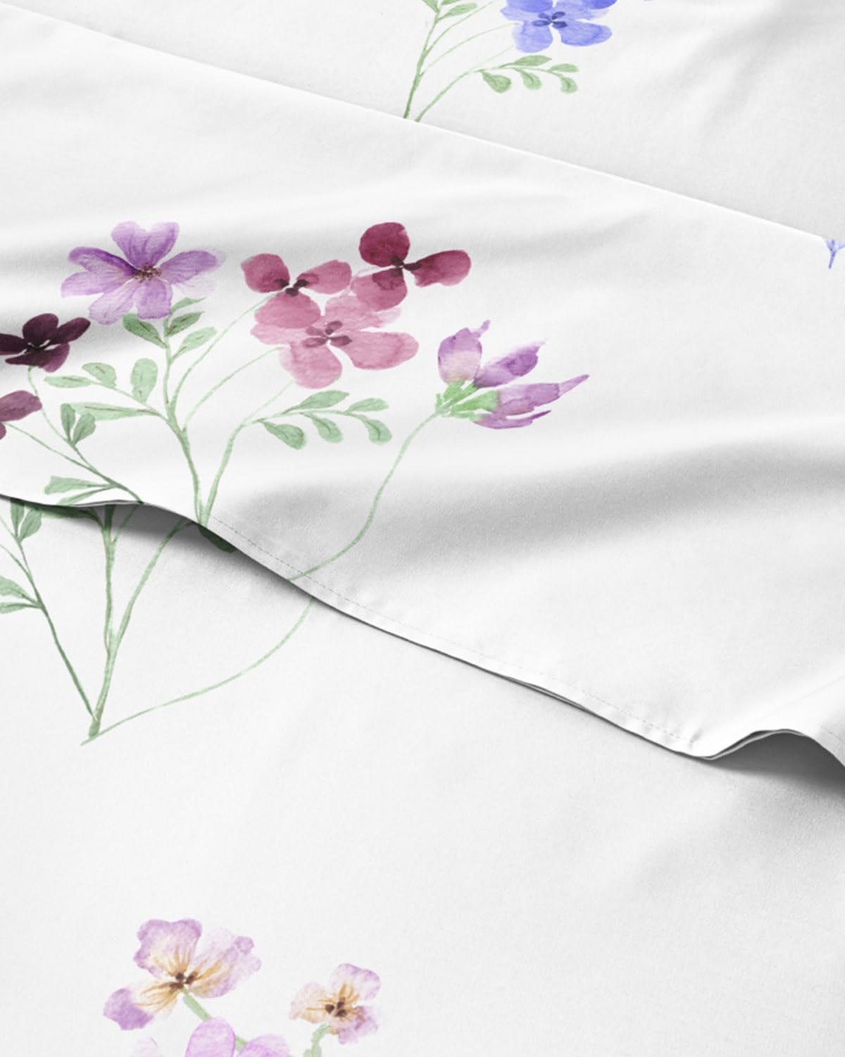 Queen Size 4 Piece Sheet Set - Comfy Breathable &amp; Cooling Sheets - White