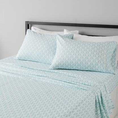Amazon Basics Lightweight Super Soft Breathable Wrinkle-Resistant Microfiber 4-Piece Bed Sheet Set with 14-Inch Deep Pockets, Queen, Bright White, Solid
